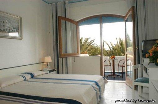 Hotel Azzolini Villagrazia Di Carini Habitación foto